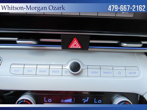 Used 2021 Hyundai Elantra Limited image 39