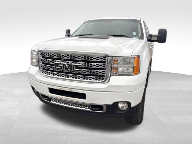 Used 2014 GMC Sierra 2500 Denali AWD/4WD image 1