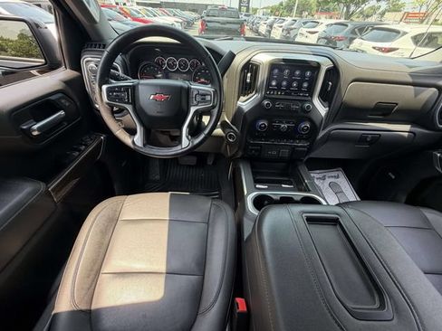 Used 2022 Chevrolet Silverado 1500 LT Trail Boss w/ LT Trail Boss Premium Package AWD/4WD image 14