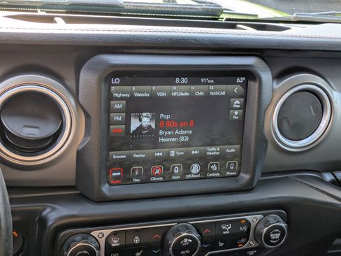 Used 2018 Jeep Wrangler Unlimited Rubicon AWD/4WD image 22