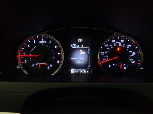 Used 2017 Toyota Camry SE image 23