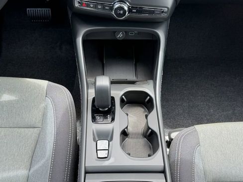 New 2026 Volvo XC40 B5 Core AWD/4WD image 16