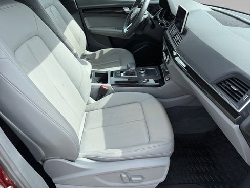 Used 2020 Audi Q5 Premium Plus image 9