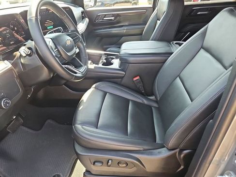 Used 2025 Chevrolet Tahoe LT image 19