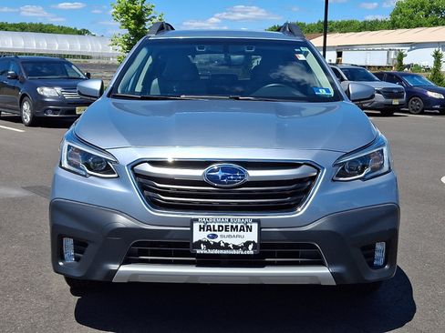 Used 2020 Subaru Outback Limited AWD/4WD image 2