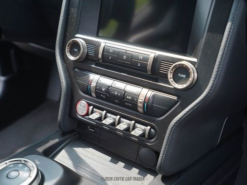 Used 2021 Ford Mustang Shelby GT500 w/ Carbon Fiber Track Pack RWD image 61