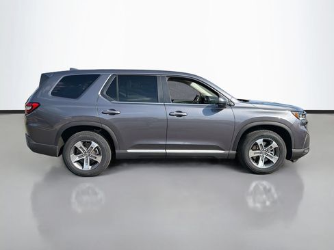 Used 2025 Honda Pilot EX-L image 4