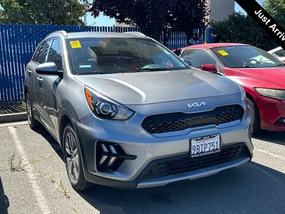 Used 2022 Kia Niro LXS w/ Digital Cluster Package