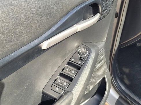 Used 2021 Kia Seltos LX image 16