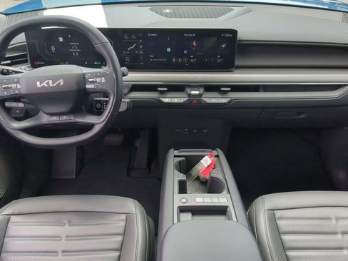 Used 2024 Kia EV9 Land image 17