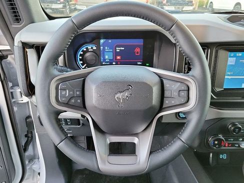 New 2023 Ford Bronco Badlands AWD/4WD image 9