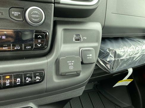 Used 2025 RAM ProMaster 3500 w/ Quick Order Package 22H SLT+ FWD image 14