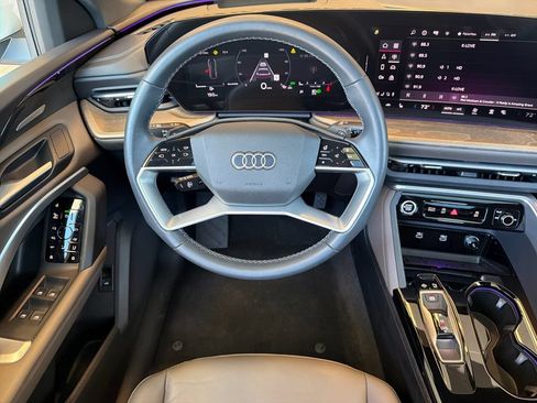Certified 2025 Audi Q5 Premium w/ Premium Plus AWD/4WD image 18