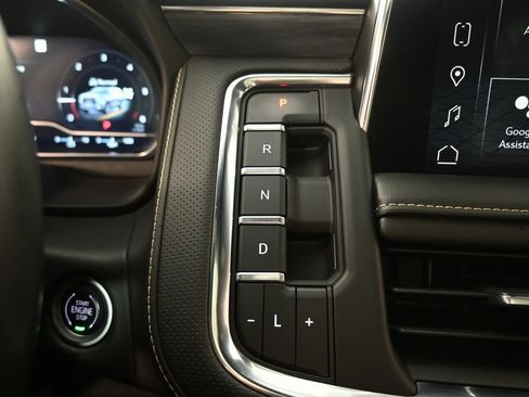 Used 2023 GMC Yukon SLT image 31