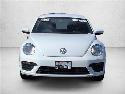 Used 2019 Volkswagen Beetle S image 2