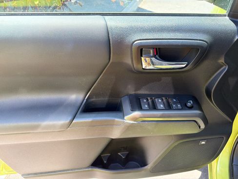 Used 2023 Toyota Tacoma TRD Sport RWD image 12