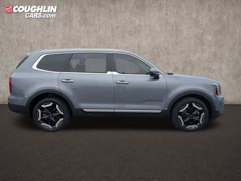 Used 2023 Kia Telluride S w/ S Sunroof Package image 8