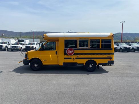 Used 2005 Chevrolet Express 3500 w/ School Bus Package RWD image 5