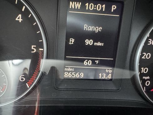 Used 2010 Volkswagen Jetta TDI FWD image 30