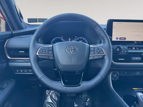 Used 2026 Toyota Grand Highlander AWD Hybrid image 12
