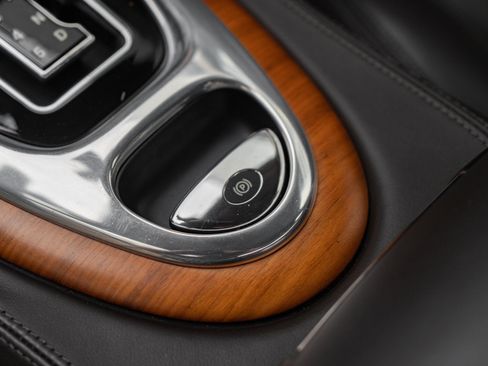 Used 2006 Jaguar XJ Vanden Plas Super V8 Portfolio RWD image 33
