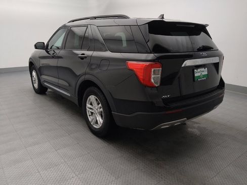 Used 2023 Ford Explorer XLT w/ Equipment Group 202A RWD image 5