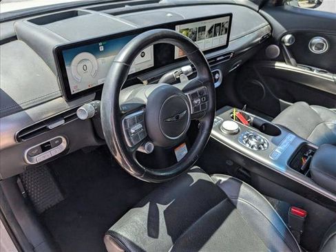 Used 2023 Genesis GV60 Advanced AWD/4WD image 10