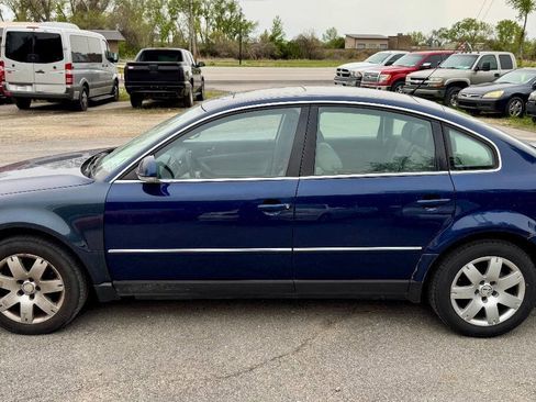 Used 2005 Volkswagen Passat GLS image 2