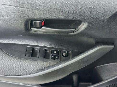 Used 2025 Toyota Corolla LE FWD image 15