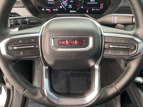 Used 2025 GMC Acadia Elevation image 36