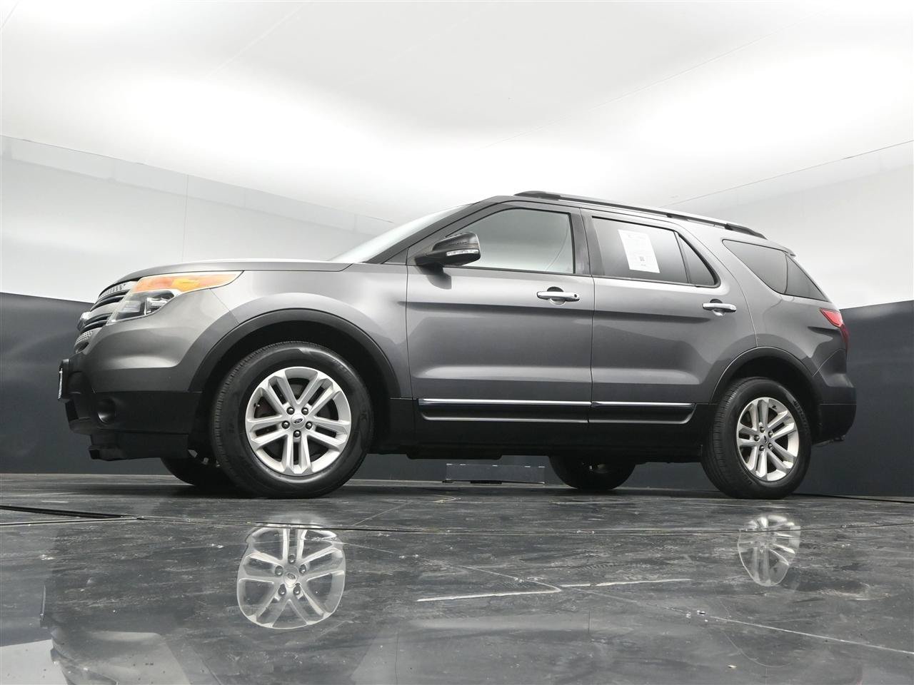 Used 2014 Ford Explorer XLT AWD/4WD image 26