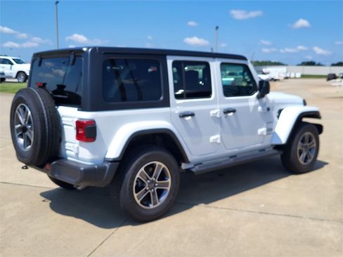 Used 2023 Jeep Wrangler Unlimited Sahara w/ Dual Top Group image 5