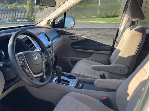Used 2018 Honda Pilot EX image 5