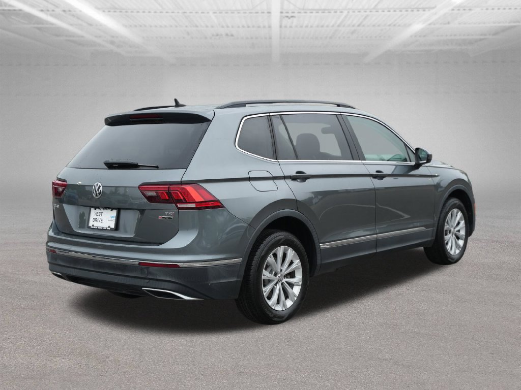 Used 2018 Volkswagen Tiguan SE w/ Panoramic Sunroof Package AWD/4WD image 8