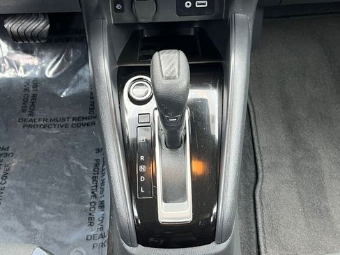 Used 2025 Nissan Versa SV image 38