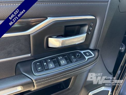 Used 2019 RAM 2500 Laramie w/ Black Appearance Package AWD/4WD image 21