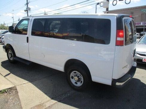 Used 2015 Chevrolet Express 2500 LT w/ LT Preferred Equipment Group image 4