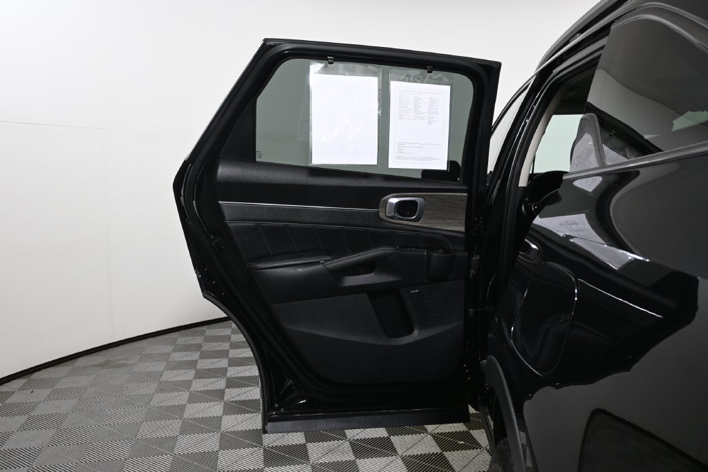 Used 2023 Kia Sorento SX Prestige AWD/4WD image 34