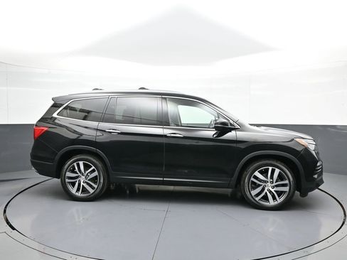 Used 2017 Honda Pilot Elite image 5