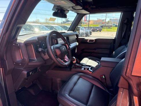 New 2025 Ford Bronco Big Bend w/ Black Diamond Package AWD/4WD image 9