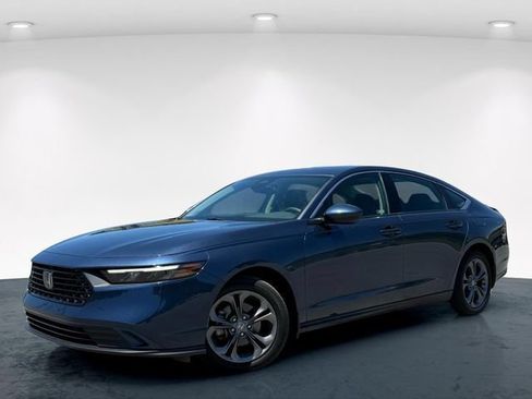 Used 2023 Honda Accord EX image 1