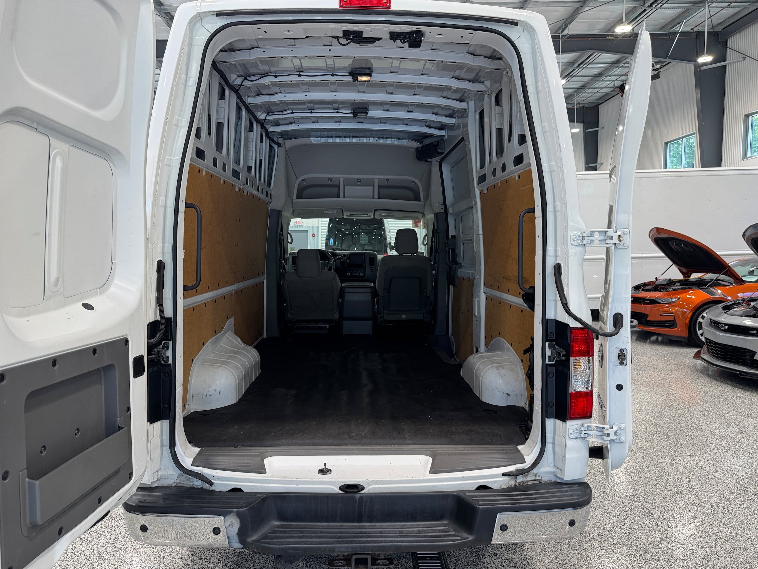 Used 2019 Nissan NV 2500 SV RWD image 9