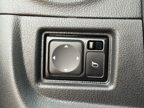 Used 2019 Nissan Versa SV image 18