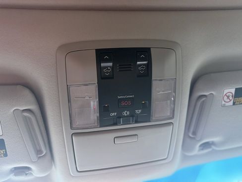 Used 2018 Lexus GX 460 image 36