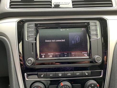 Used 2019 Volkswagen Passat 2.0T Wolfsburg w/ Wheels & Sunroof Package image 20