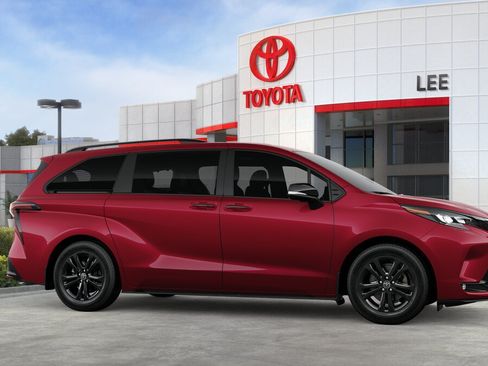 New 2026 Toyota Sienna XSE AWD/4WD image 13