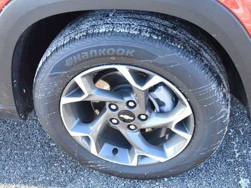 Certified 2024 Chevrolet Trax LT w/ Driver Confidence Package image 11