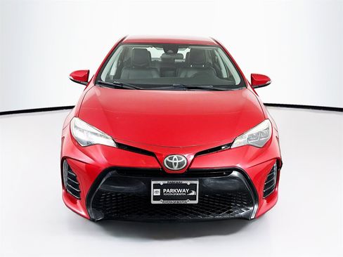 Used 2017 Toyota Corolla SE image 2