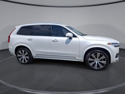 Certified 2025 Volvo XC90 T8 Ultra w/ Protection Package Premier AWD/4WD image 6