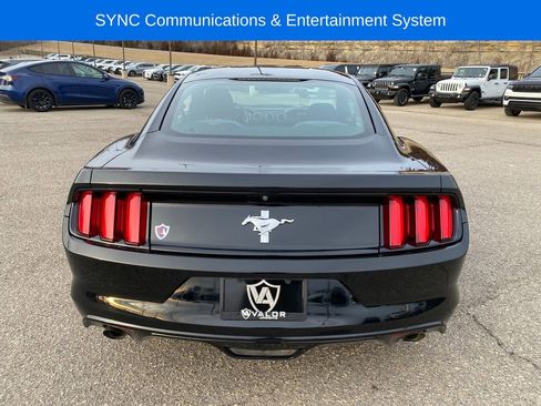 Used 2016 Ford Mustang Coupe image 5